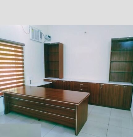 Executive Table M-Tec 6