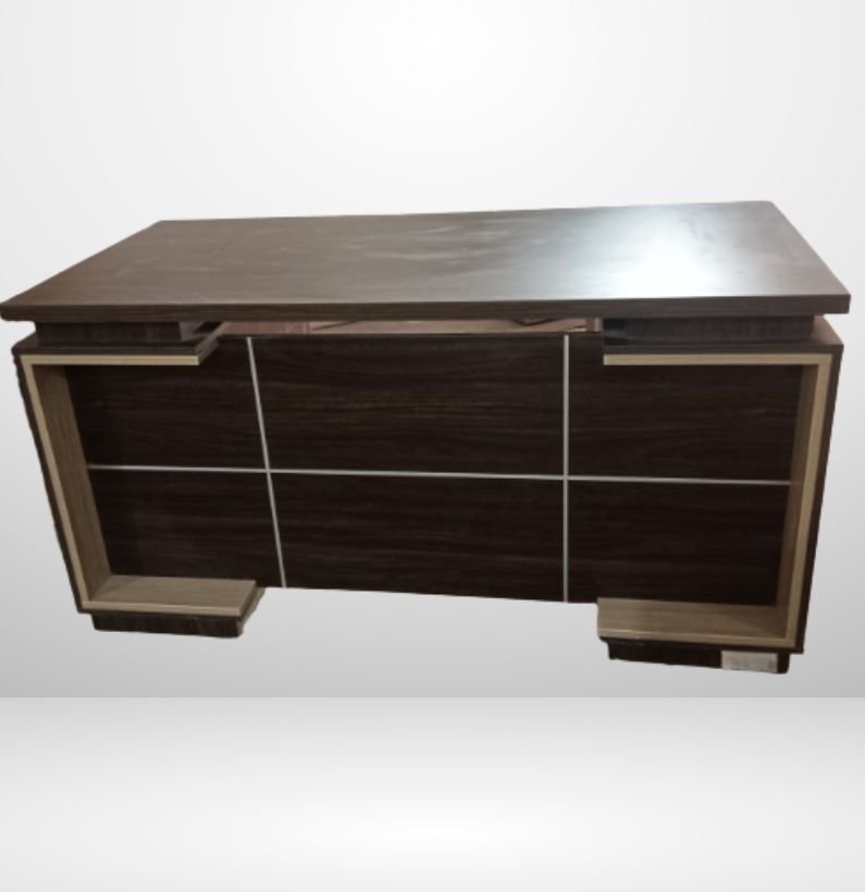 executive table11 Executive Office Table M-Tec 10 - Image 1